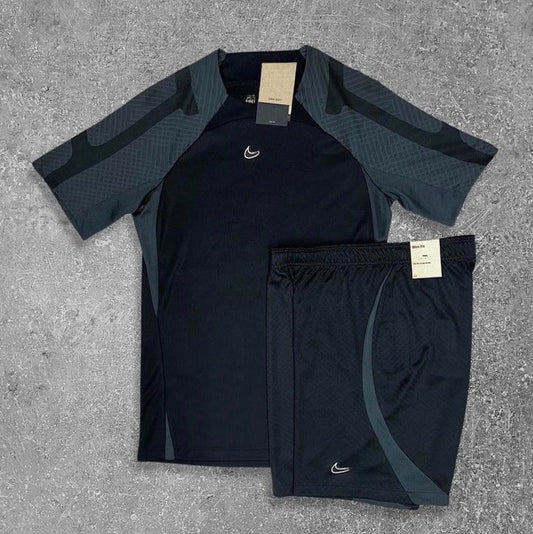 NKE black "original"