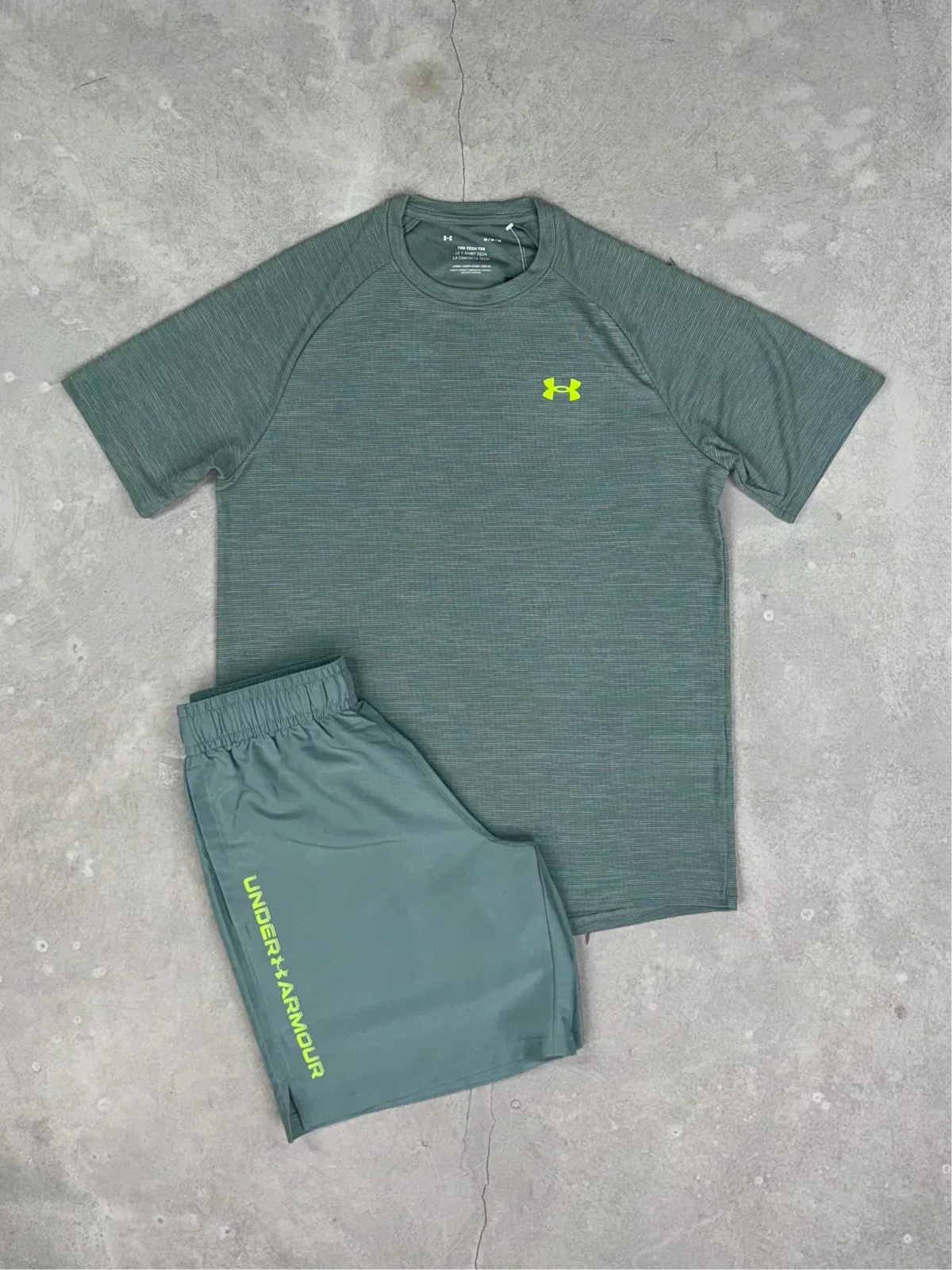 un/arm short set - green neon